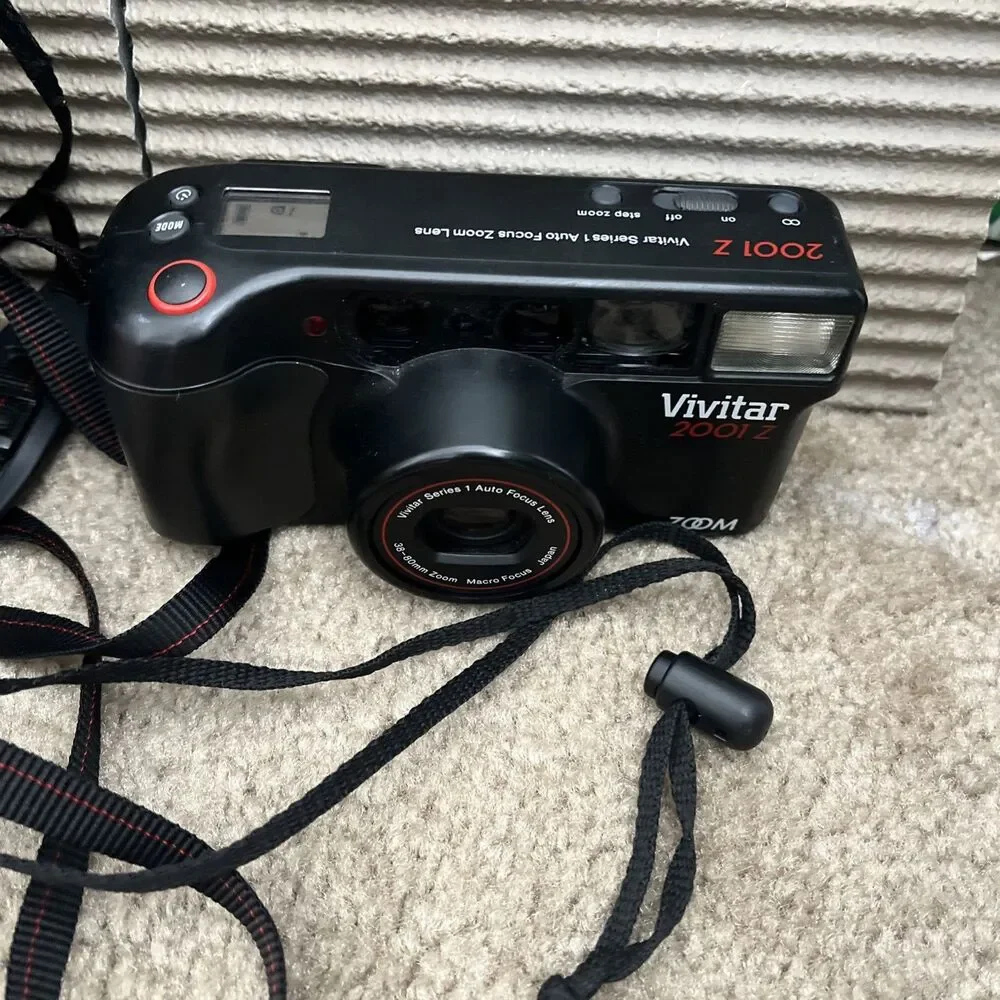 Vivitar 2001 Z Series1 AF 35mm film camera With Soft Case New Battery Tested